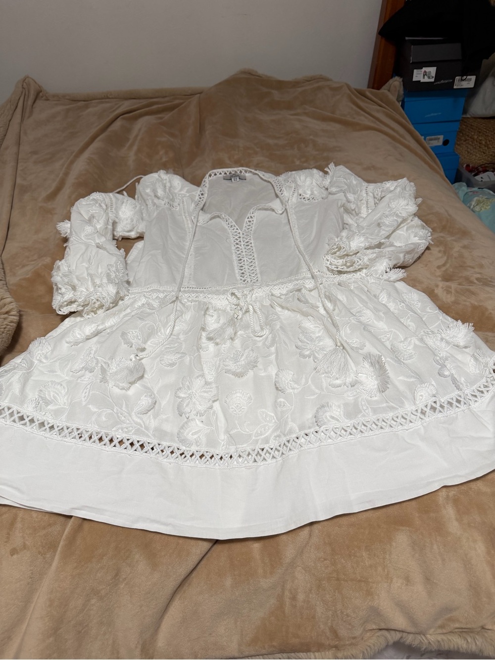 We Are Kindred White Embroidered Appliqué Boho Cotton Tunic Dress Size 6